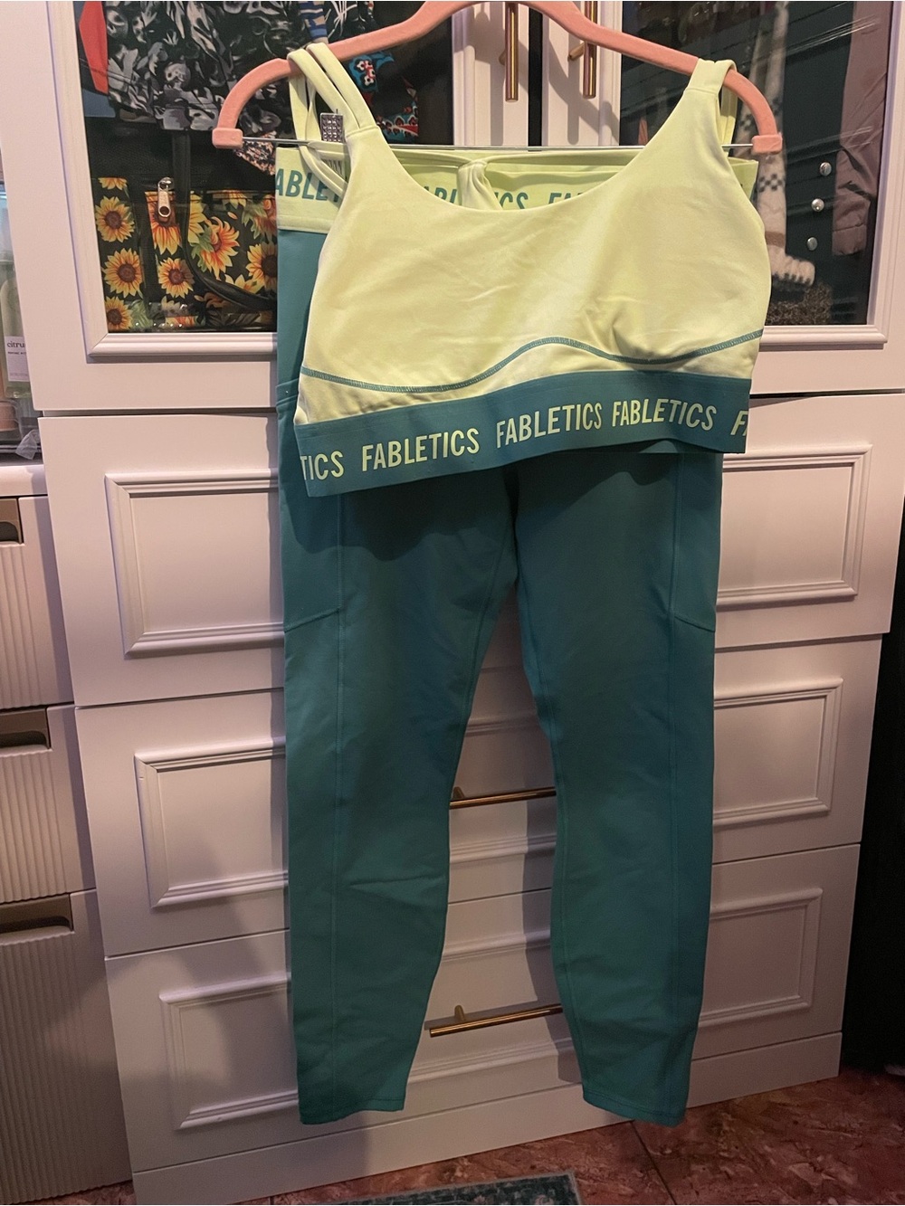 Fabletics Athletic Set - Leggings and Sports Bra